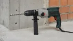 Schlagbohrmaschine in Beton und Mauerwerk einsetzen