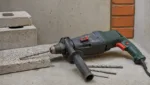 Schlagbohrmaschinen fuer harte Materialien anwenden: So gehst du vor